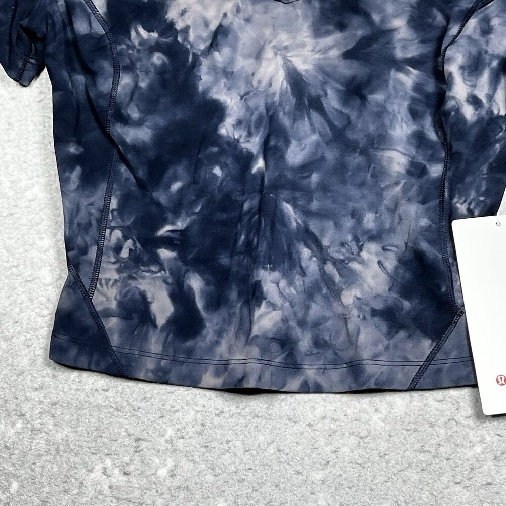lululemon athletica Navy Tie-Dye Crop Top - Picture 4 of 11